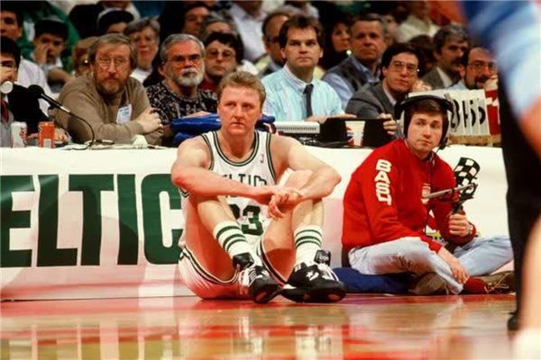 欧联-斯卡利特传射 热刺3-0以第四名晋级16强.