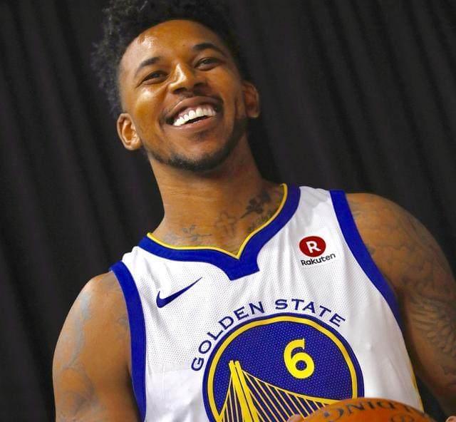 在禁区外加 在禁区外加